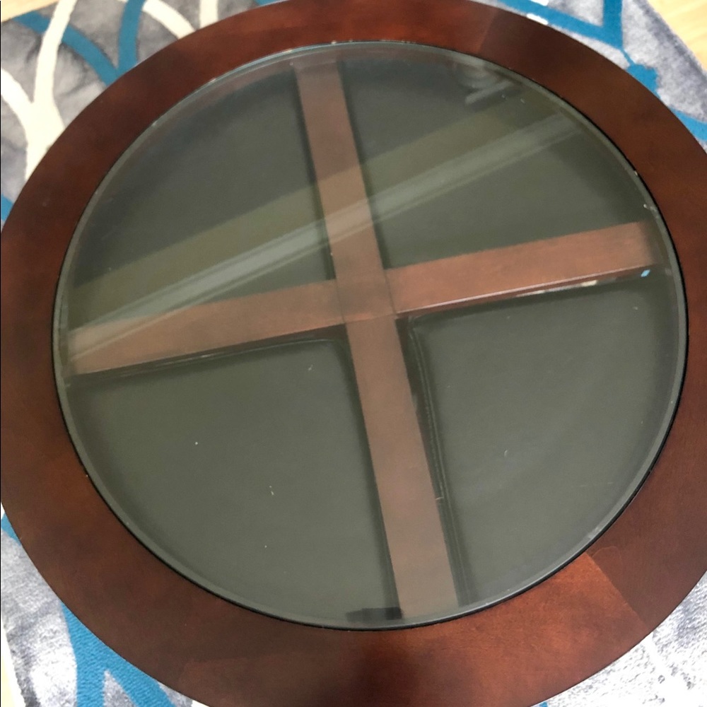 Coffee table - Picture 2 of 3